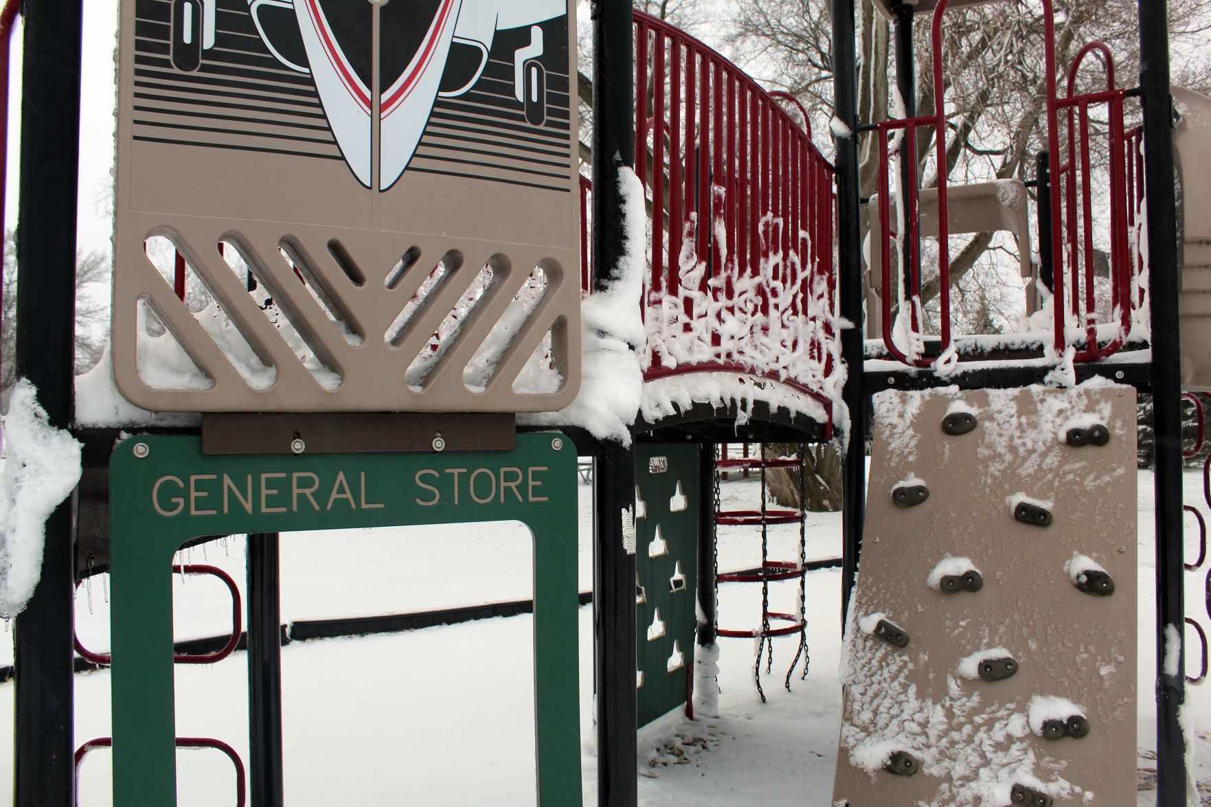 041819-reed-gallery-snow021